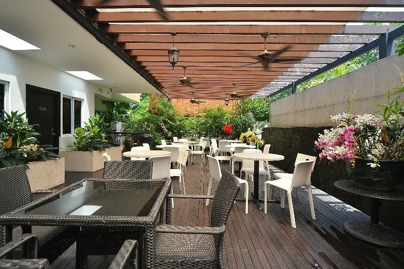 The Snooze Hotel Marine Parade Singapore 3*,